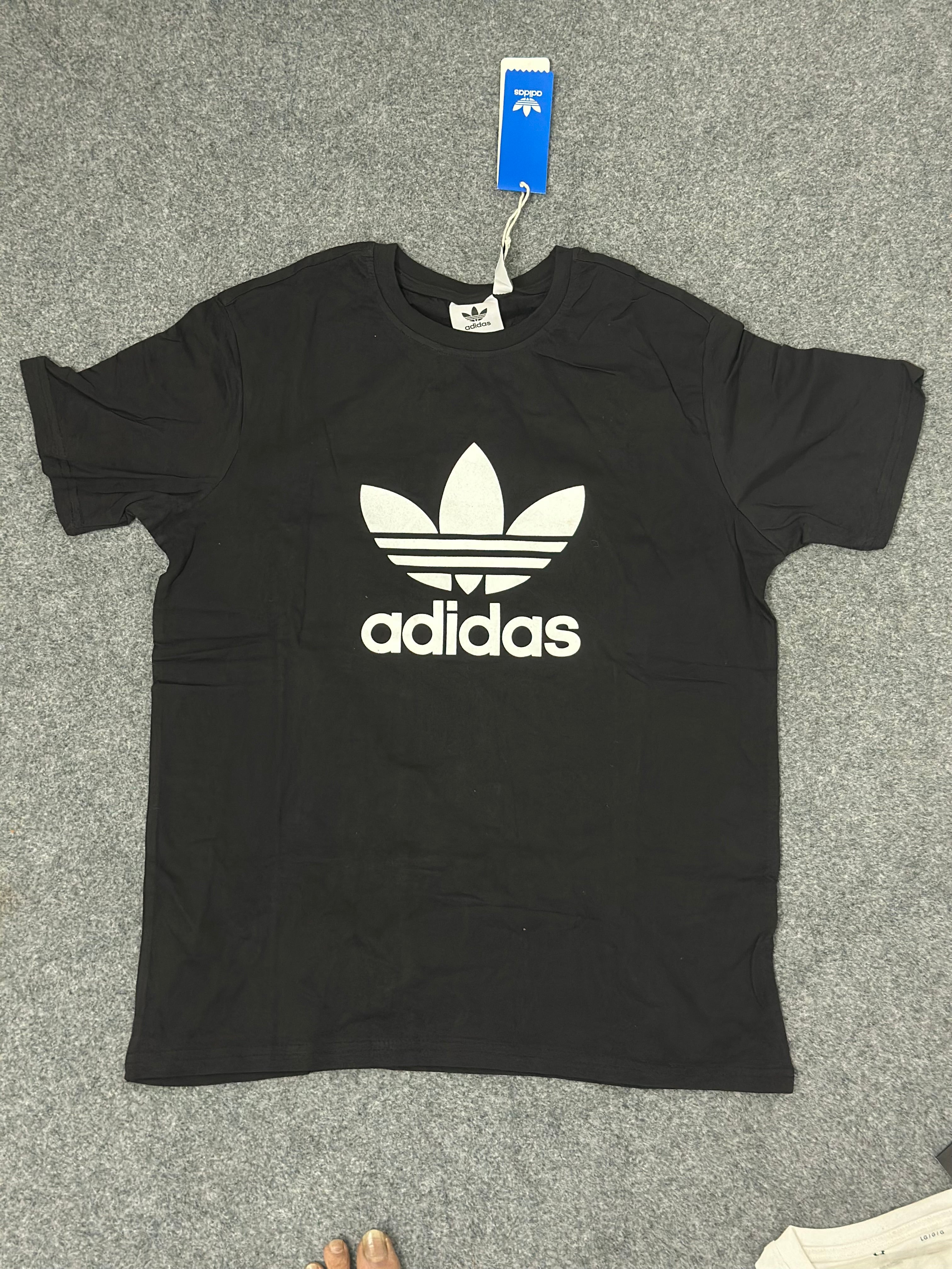 Adidas T-Shirt