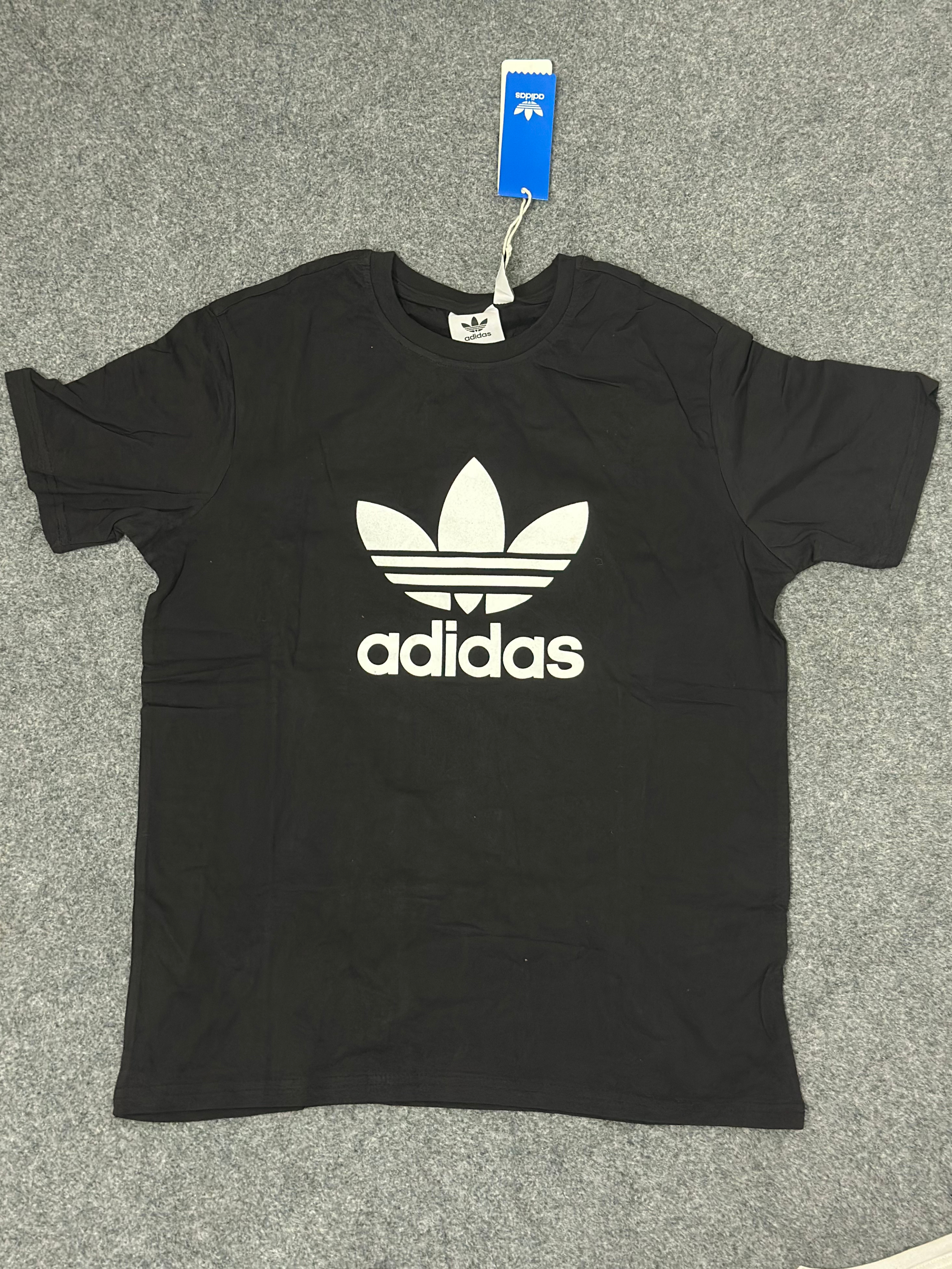 Adidas T-Shirt